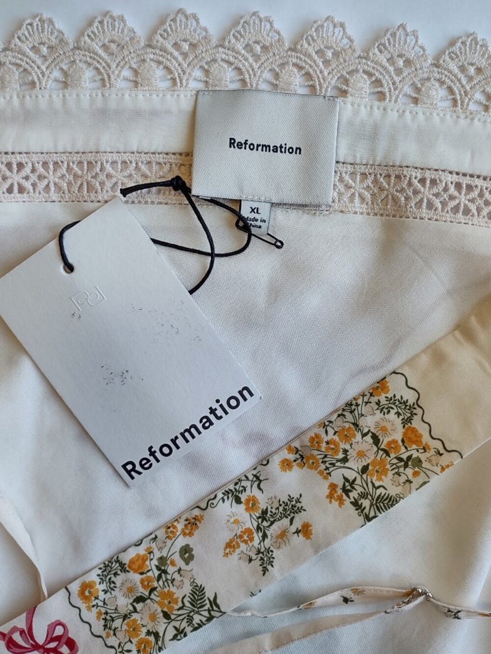 Reformation Floral Top Crochet Lace Size XL Glam Indie Boho Euro Summer Resort - Picture 4 of 10